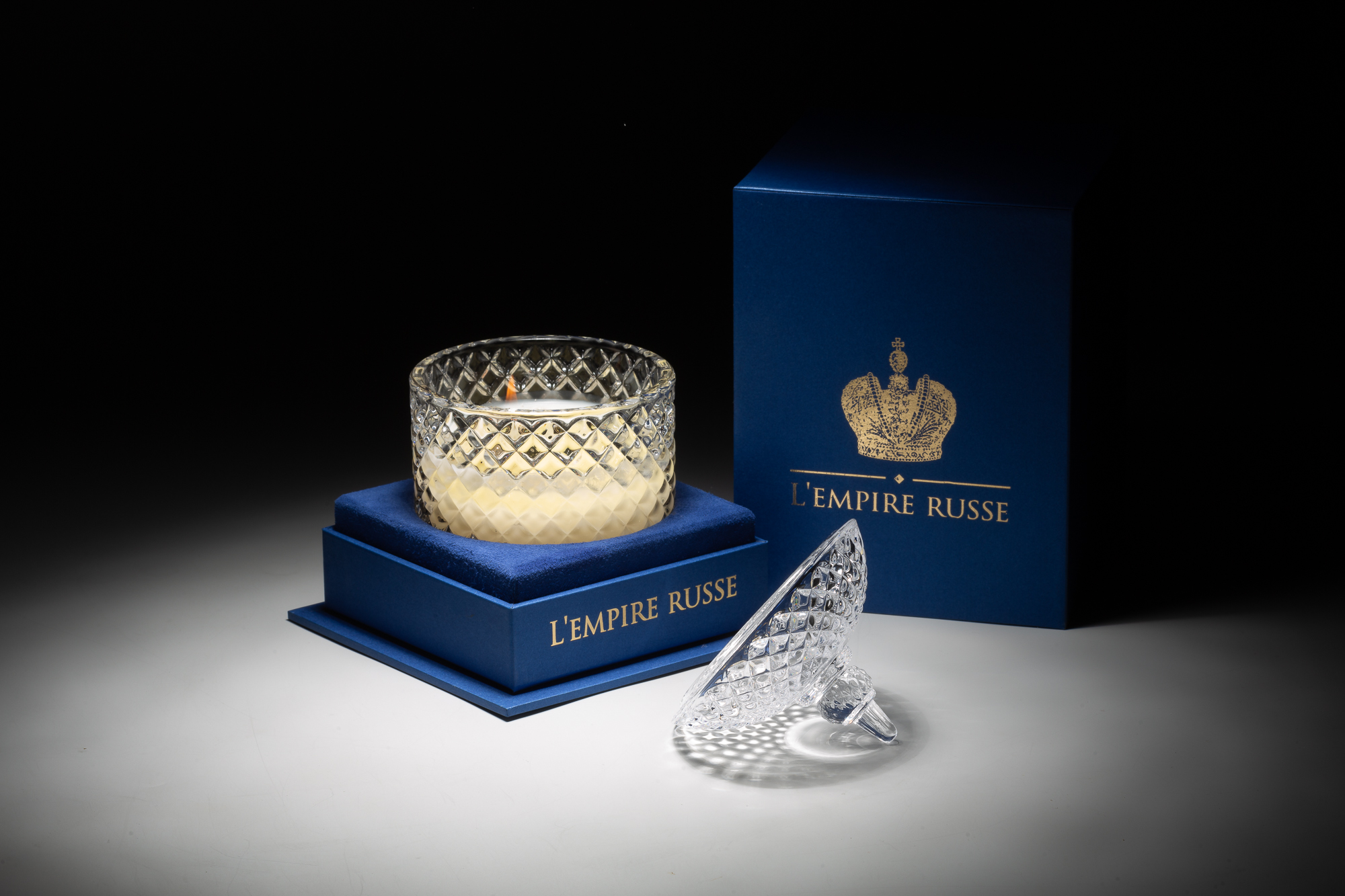 Рекламна фотосъемка ароматических свечей коллекции «L’Empire Russe» от Ателье авторской парфюмерии DLLD