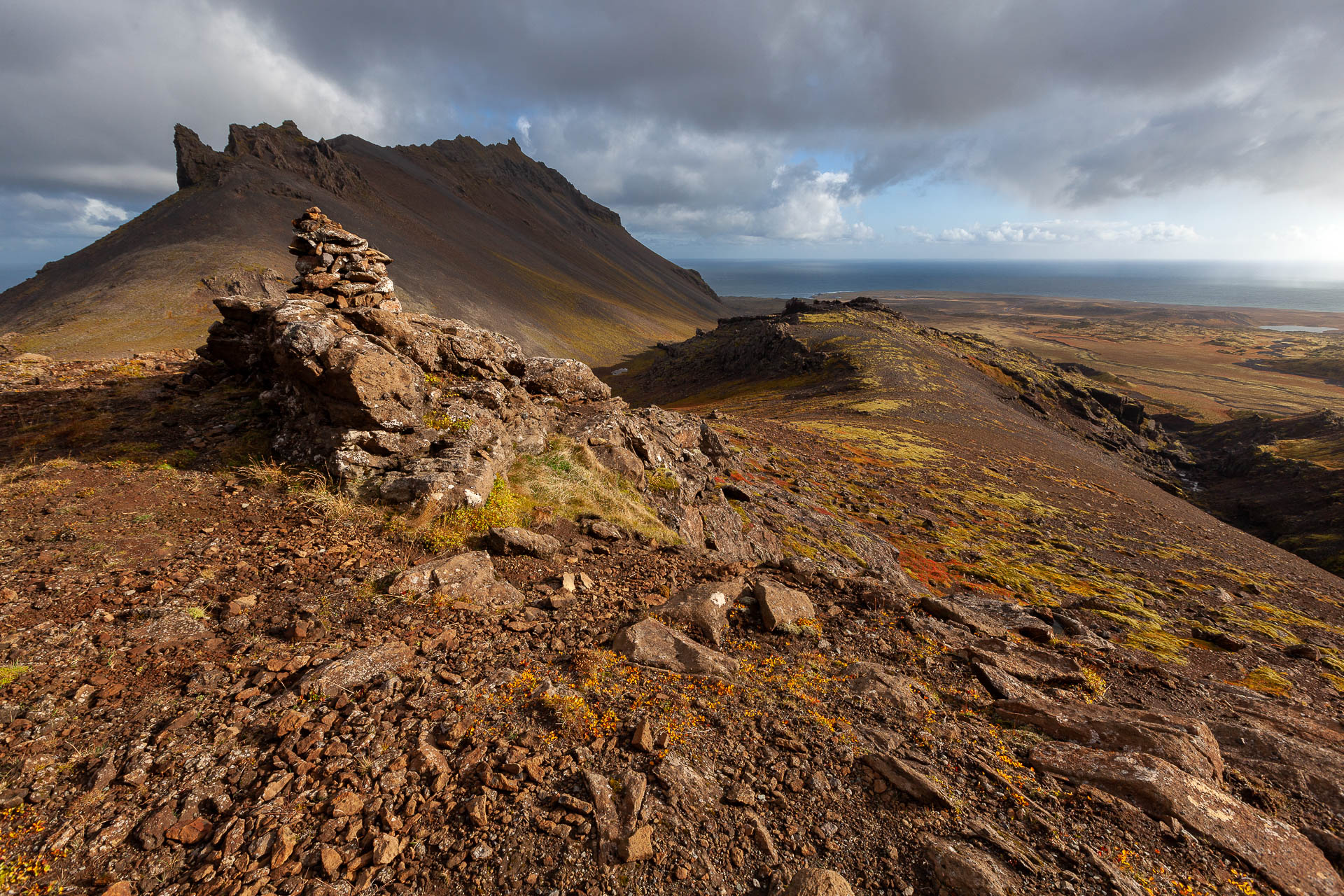 Гора Stapafell, расположенная в регионе Снайфедльснес на западе Исландии. Фото: © Александр Трофимов. 2009